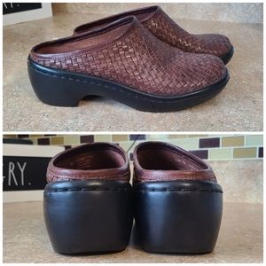 New NATURALIZER Mules/Clogs - Woven Cognac Brown Leather upper - Size 7